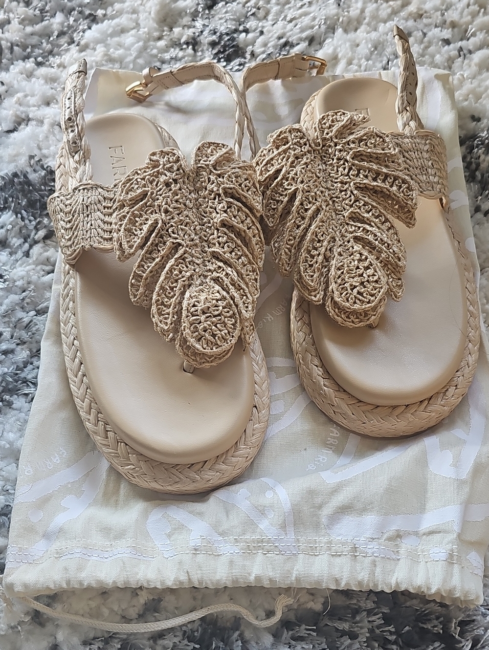 Farm RIO BNIB Beige Monstera Leaf Sandals Size 37